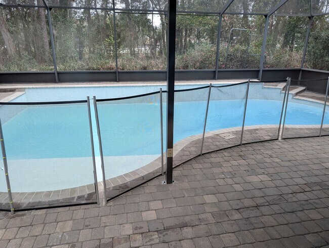 Building Photo - 6 Bedrooms 4 Bathroom 1672 Hammock Grove Lane