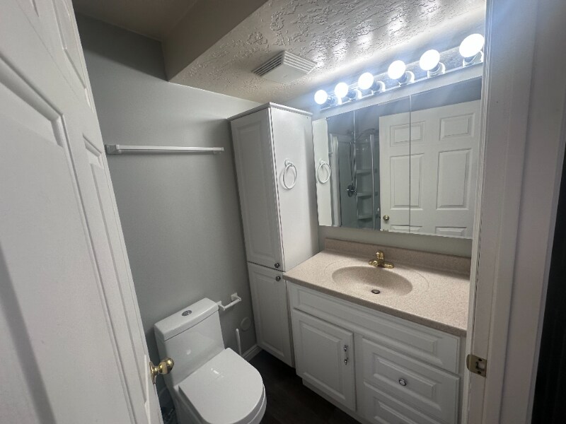 Building Photo - 6624 S Bouchelle Cv