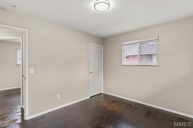 Building Photo - 1223 Reale Ave