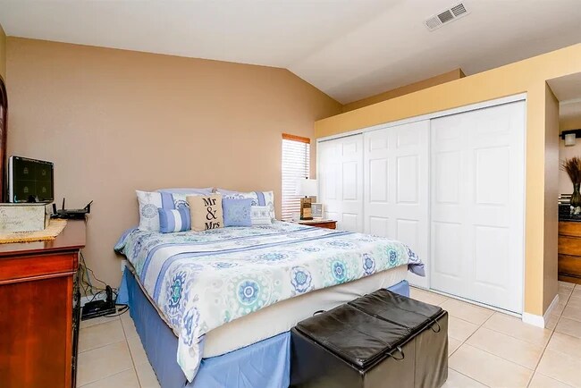 Building Photo - 9301 Nolina Dr