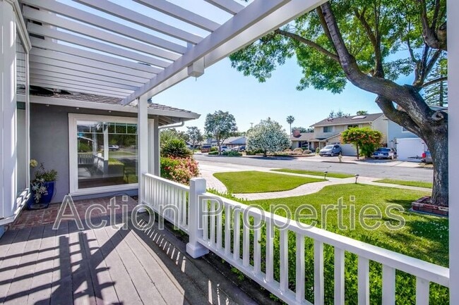 Building Photo - 1549 Alisal Ave