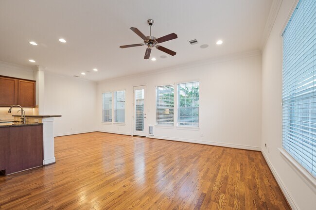 Building Photo - 2202 Hilshire Terrace Ct