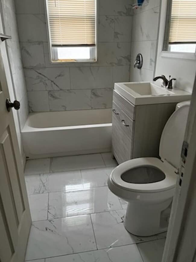 Building Photo - 9264 Ward Ave