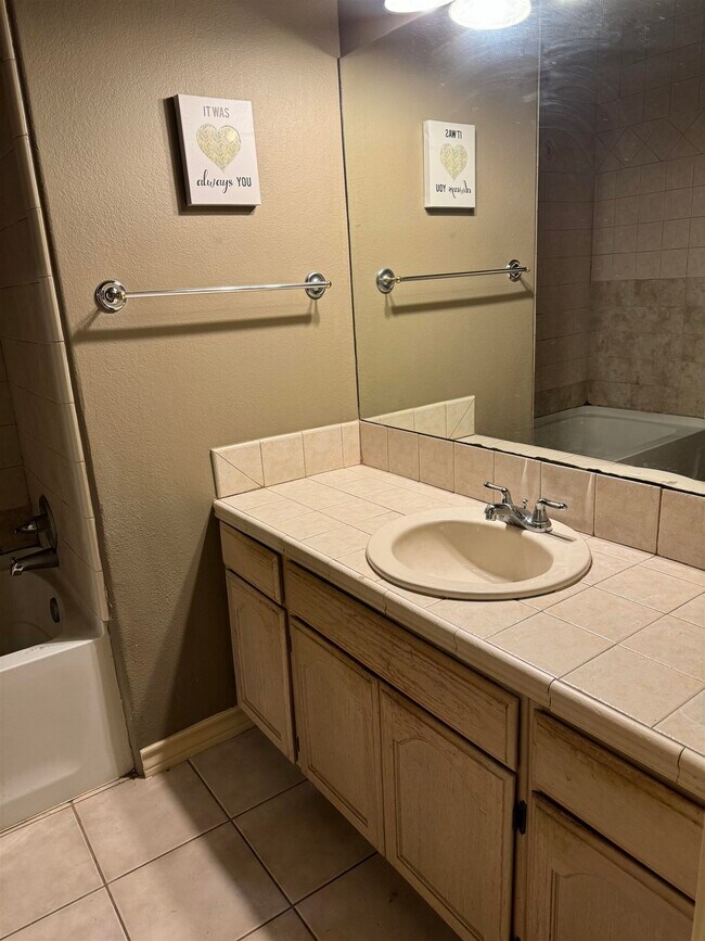 Building Photo - 9903 Crystal Ct