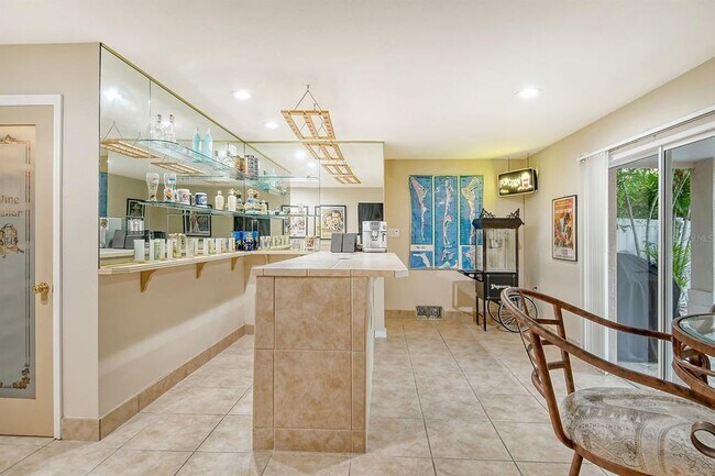 Building Photo - 4931 Oxford Dr