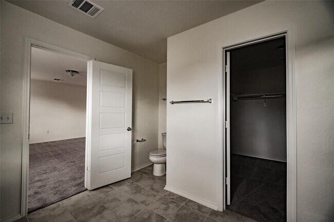 Building Photo - 6412 Carriage Pines Dr