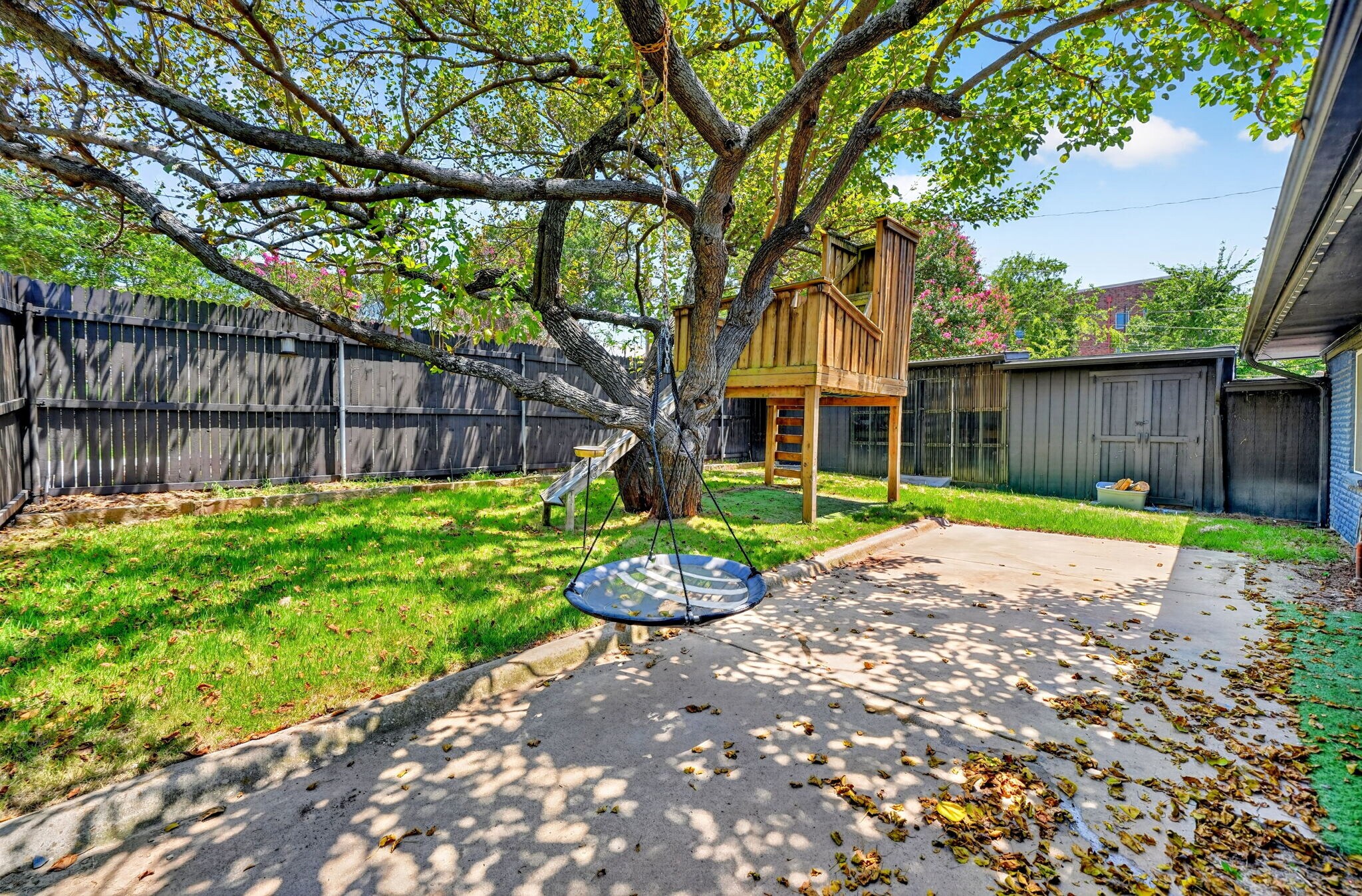 Building Photo - 505 Whittle Way