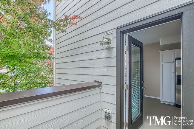 Building Photo - Bright & Open Living in Tanasbourne Tech Corridor