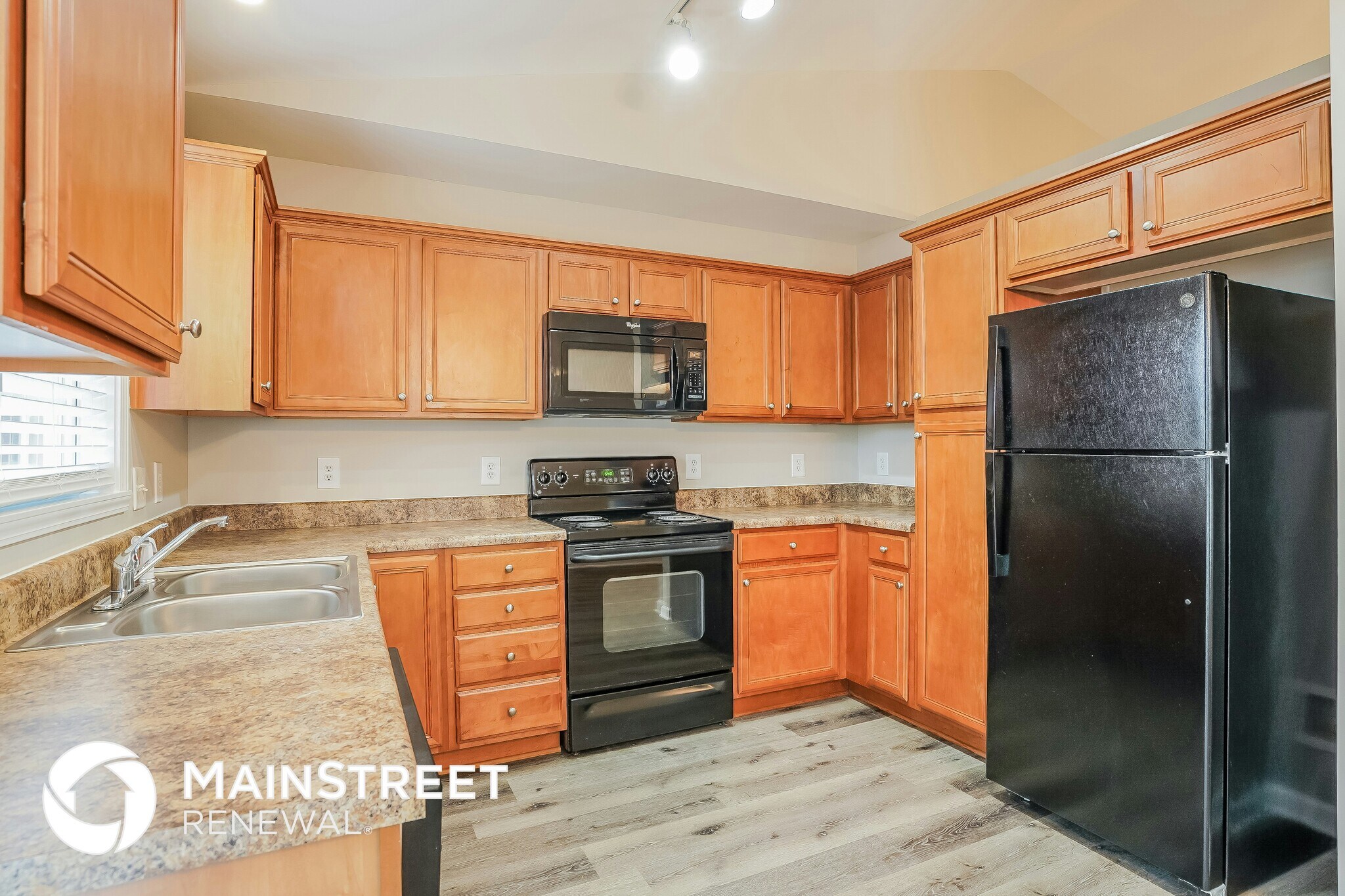 Building Photo - 3915 Bluestem Dr