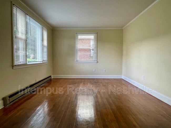 Building Photo - 1003 39th Ave N