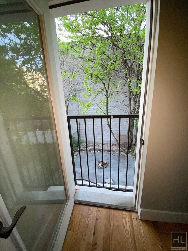 Building Photo - PARK AVENUE