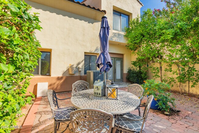 Building Photo - 1102 W Glendale Ave