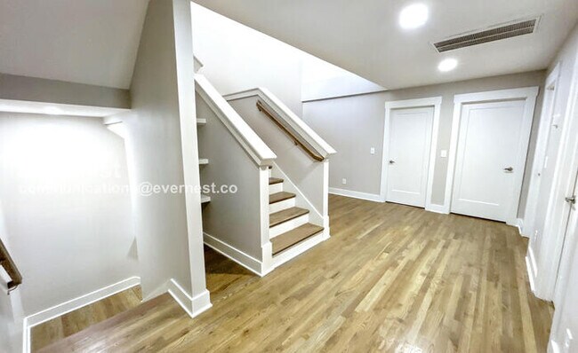 Building Photo - 220 Croleywood Ln