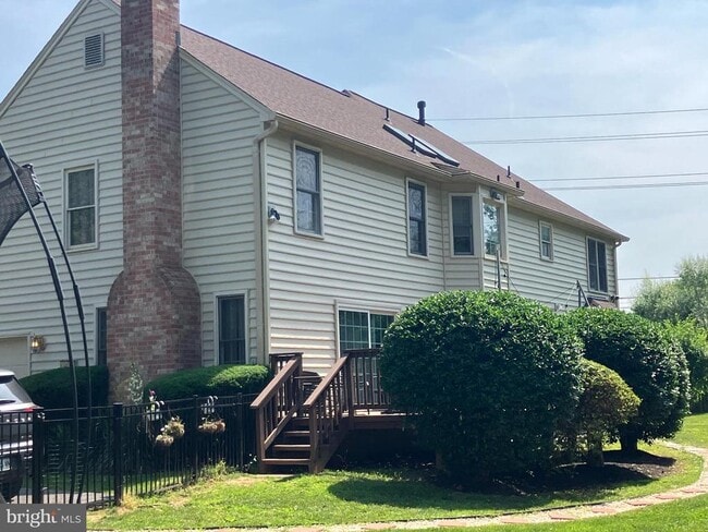 Building Photo - 17500 Jacobs Ct
