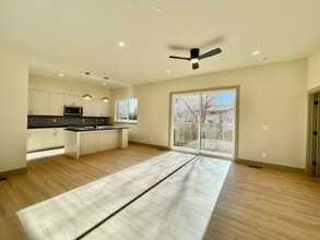 Building Photo - Spacious & Stunningly Remodeled Duplex in Central Fort Collins