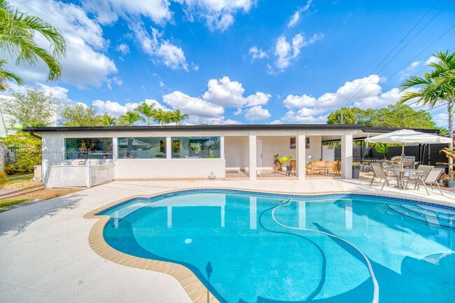 Building Photo - 10520 SW 46th Terrace