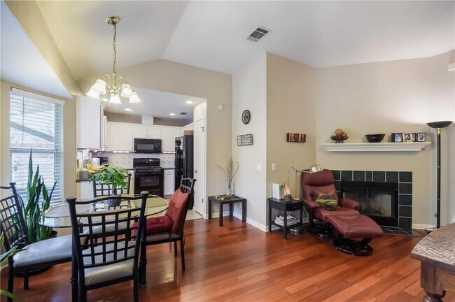 Building Photo - 1252 Lacey Oak Loop