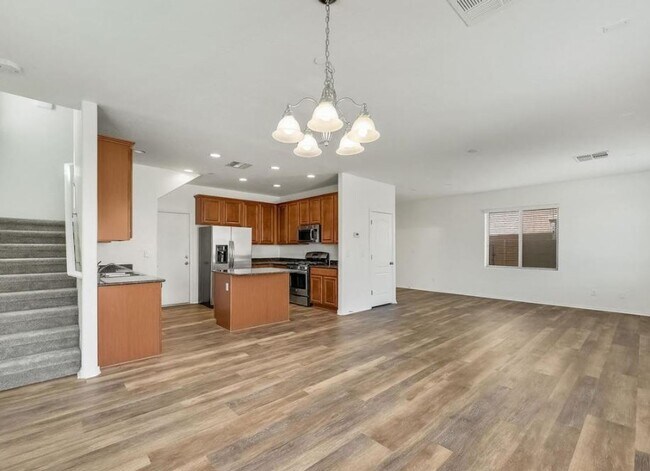 Building Photo - 614 Taliput Palm Pl