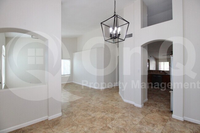 Building Photo - 254 E Nunneley Rd
