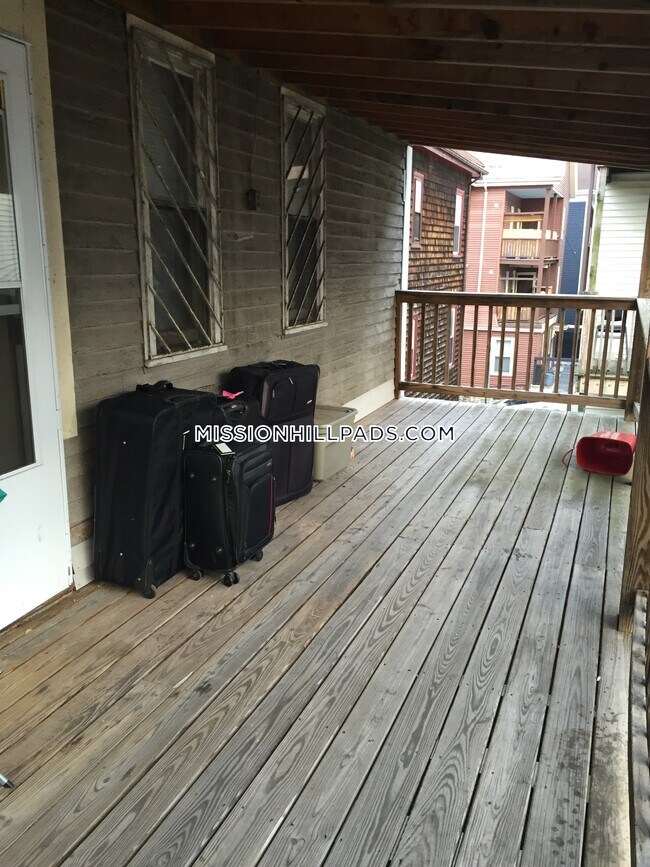 Building Photo - 34 Darling St