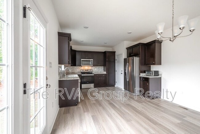 Building Photo - 5620 Moss Side Ave