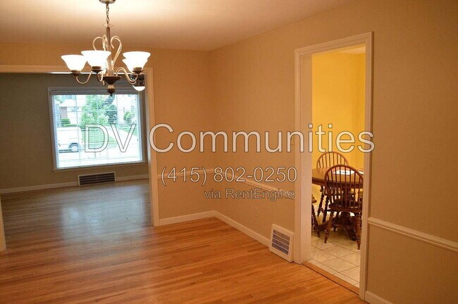 Building Photo - 23805 E Groveland Rd