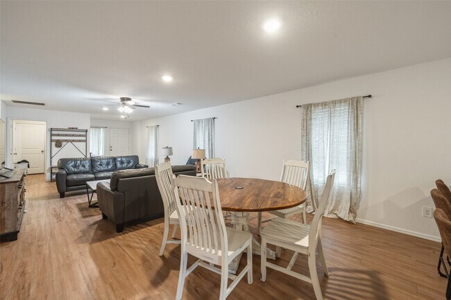 Building Photo - 17118 Quaking Aspen Ln