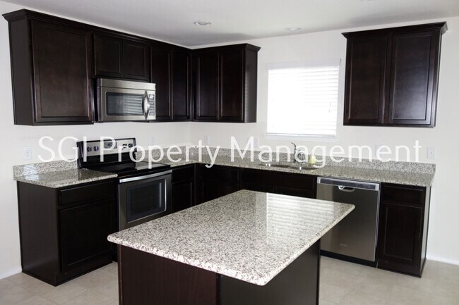 Building Photo - 824 Rivers Creek Ln