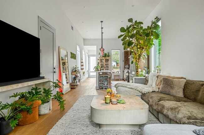 Building Photo - 2507 Audubon Pl