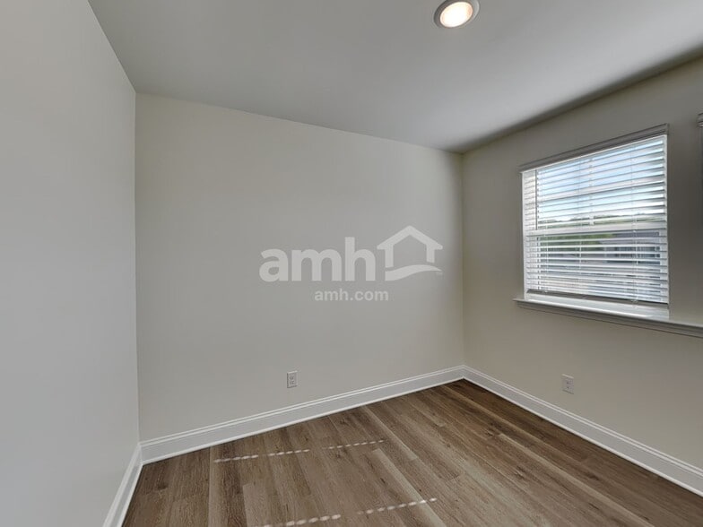 Building Photo - 3508 Lincoln Hts Ln