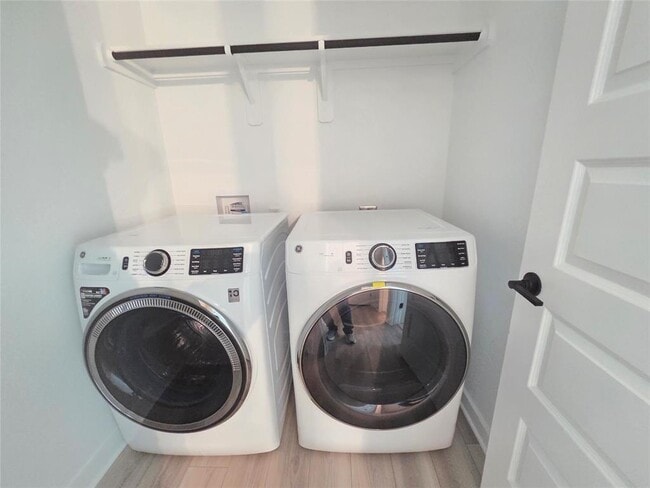 Building Photo - 332 Marisol Bnd