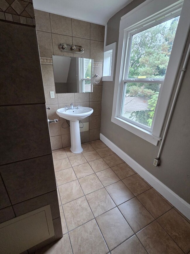 Building Photo - Italian Estates Property Management