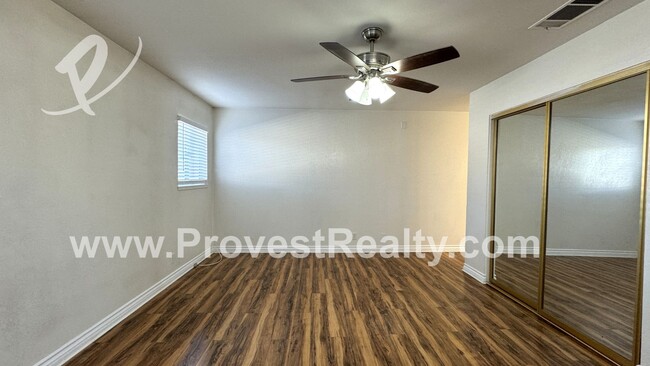 Building Photo - 2 Bedroom 2 Bathroom Spring Valley Lake Ho...