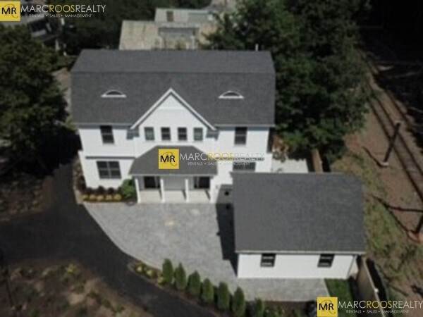 Building Photo - 101 Sumner Rd