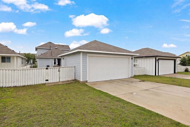 Building Photo - 109 Fabion St