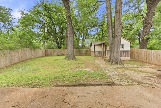 Building Photo - 4906 Verne Rd