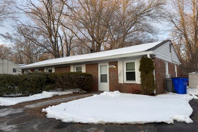 Building Photo - 9329 Old Scaggsville Rd