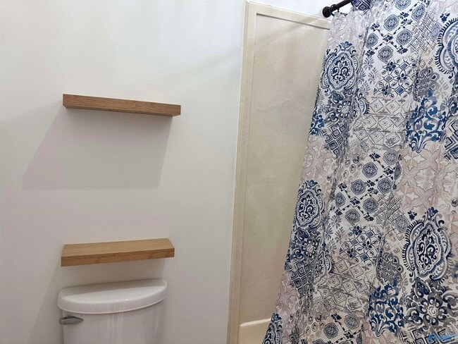 Building Photo - 13908 Creely Dr SW