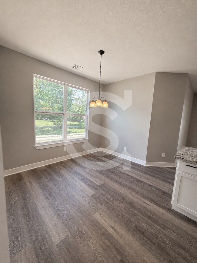 Building Photo - 1601 Al Ortalani Wy