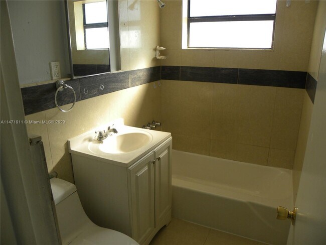 Building Photo - 7501 NW 2nd Terrace