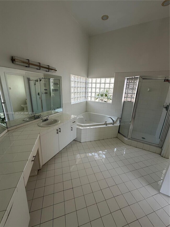 Building Photo - 14640 SW 132nd Ct