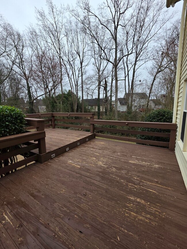 Building Photo - Gorgeous Home in Great Neighborhood