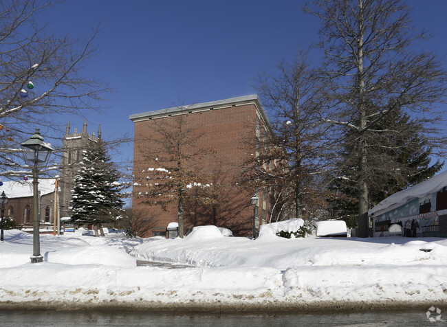 Building Photo - Washington House Apartments