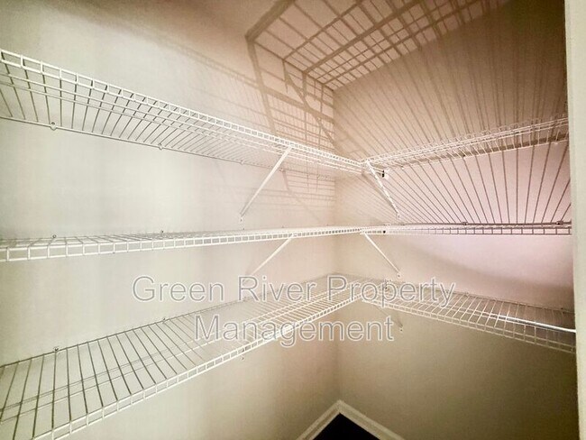 Building Photo - 278 Pickett Dr
