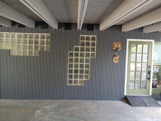 Building Photo - 5023 Inverness Dr