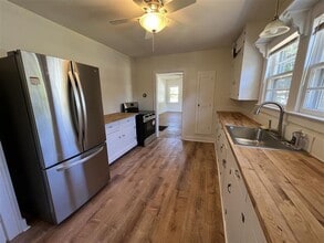 Building Photo - Newly Renovated Two Bedroom House for Rent...