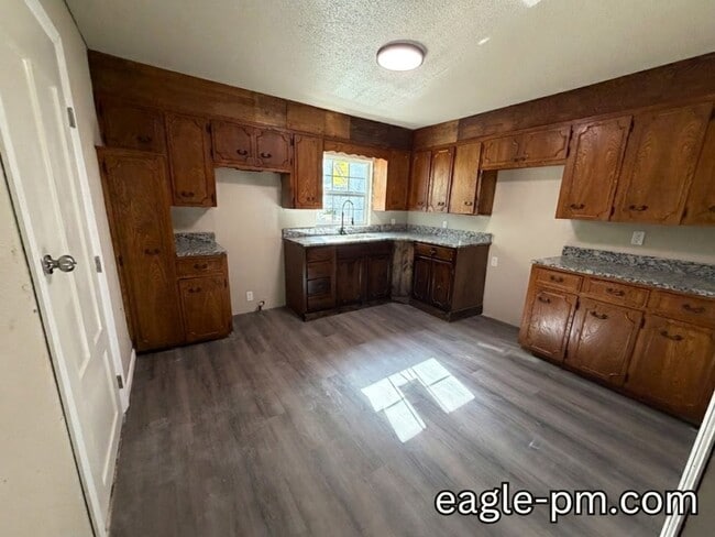 Building Photo - 1108 N St NW