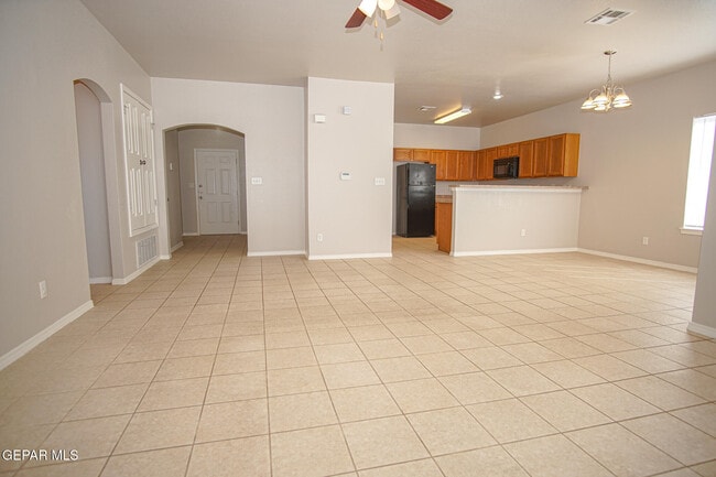 Building Photo - 7160 Mesquite Tree Ln