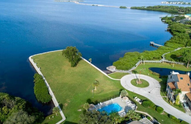 Primary Photo - 610 Windrush Bay Dr