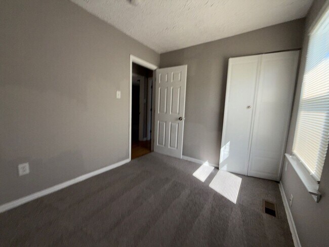 Building Photo - Beautiful Three-Bedroom Home In Baltimore